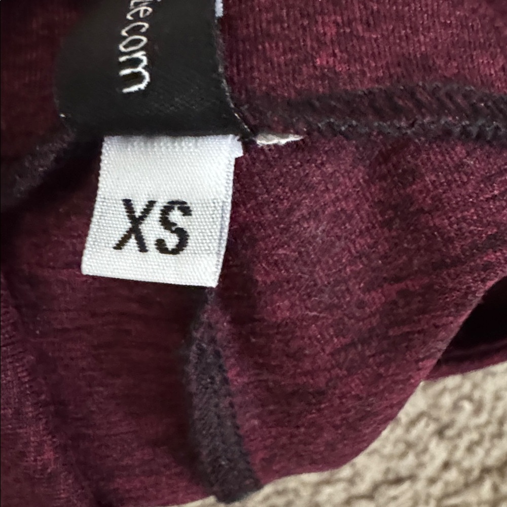 Onzie Maroon Leggings - Picture 3 of 4